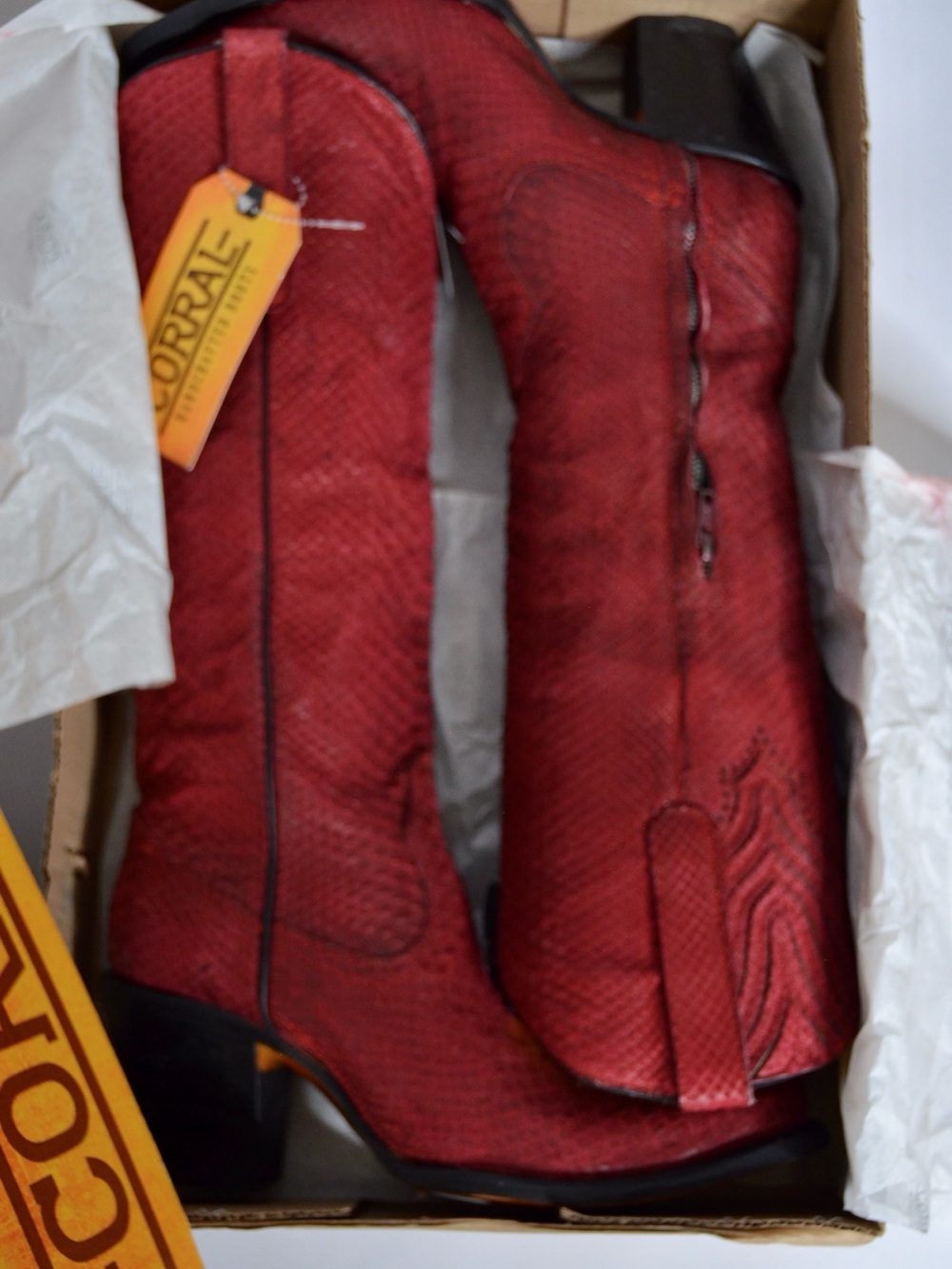 Corral Boots Genuine Red Full Python Tall Top Snip Toe Zippered with New/wBox - Picture 4 of 11